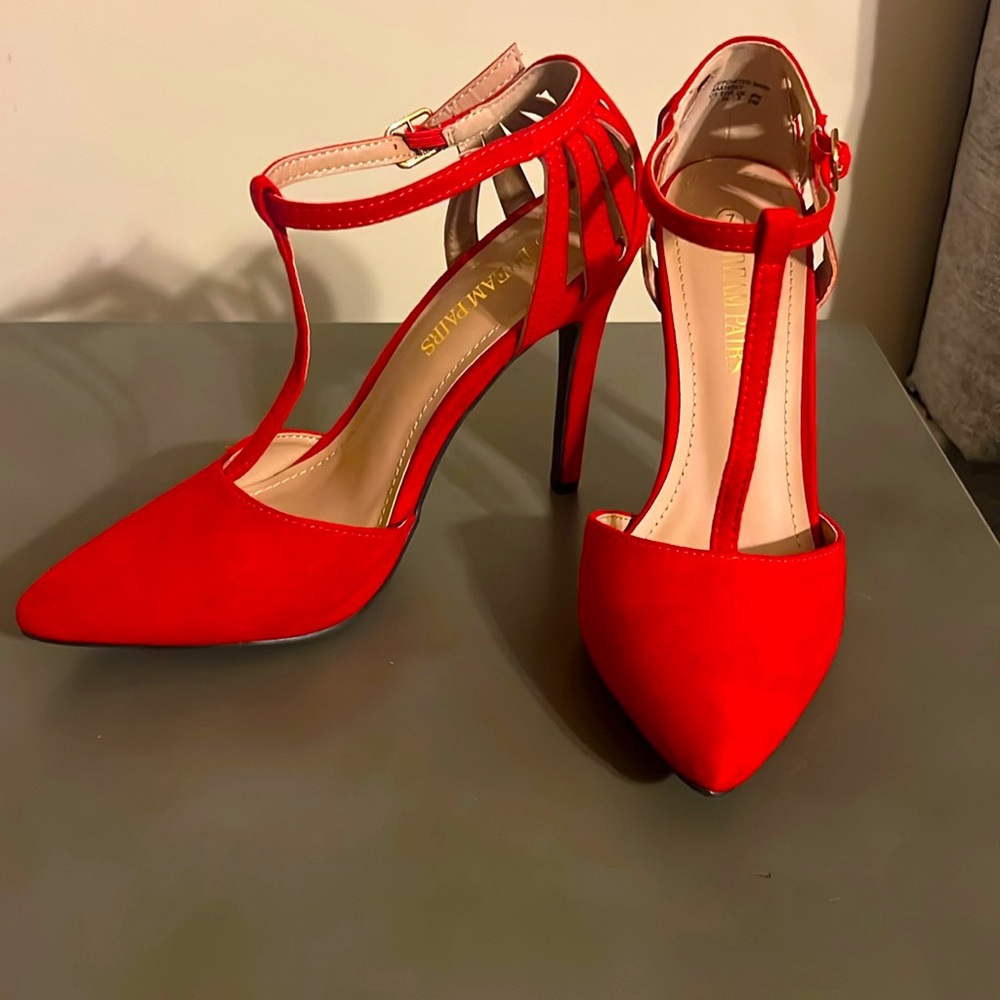 Red Strappy Stilettos 👠